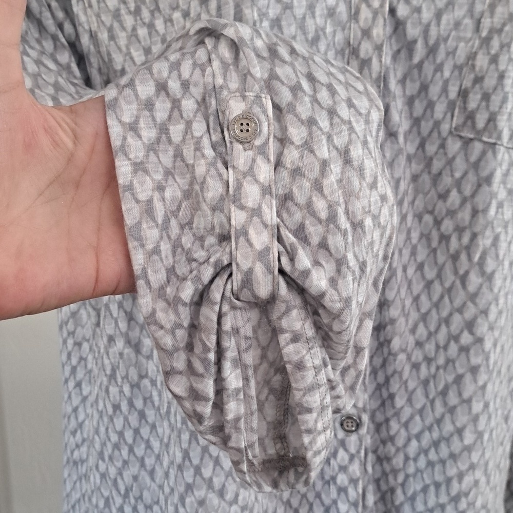 Liz Claiborne Women's Blouse Neutral Print Size XL - Picture 4 of 13